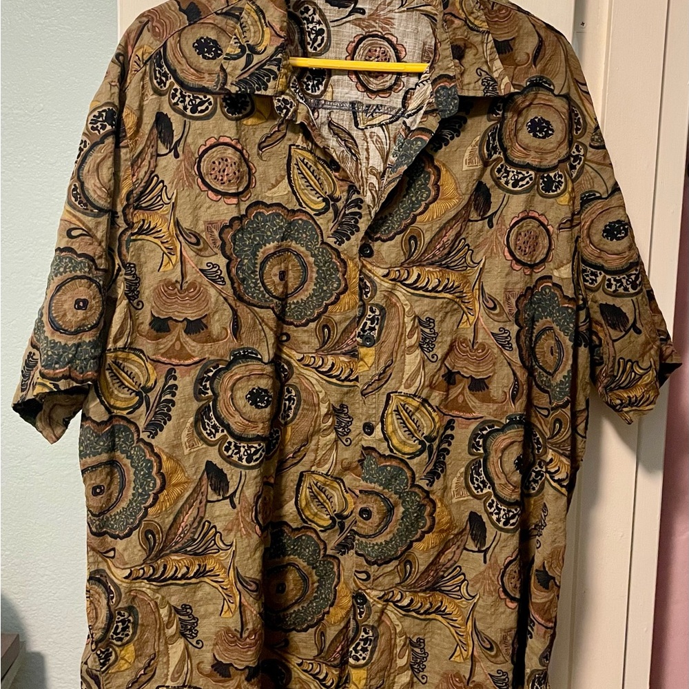 4/$25 bundle deal- Men's Patterned Short Sleeve Shirt